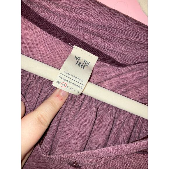 We The Free purple linen blend oversized knit top cropped size XS - Picture 3 of 7